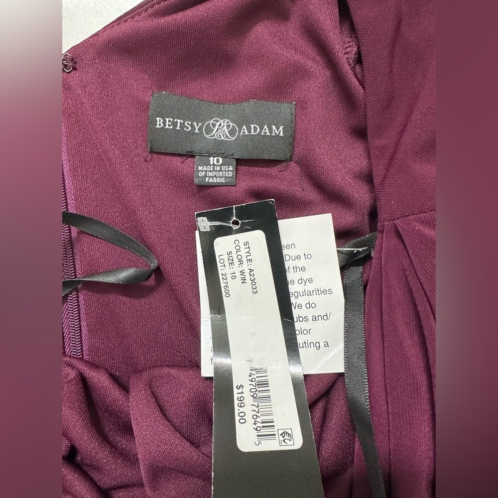 Betsy & Adam Elegant Long Dress in Rich Burgundy - Picture 5 of 5